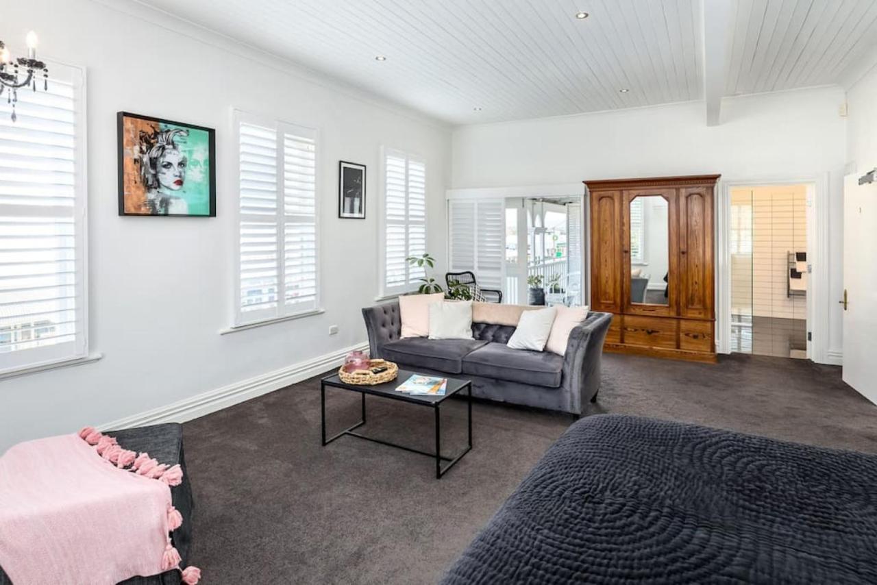 Altitude Studio Apartment Martinborough Buitenkant foto
